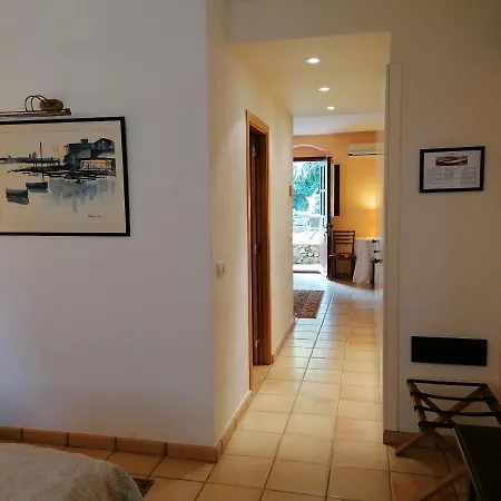 La Sala De 3*