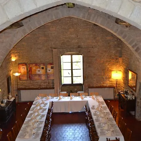 La Sala De 3* Camos (Catalonia)